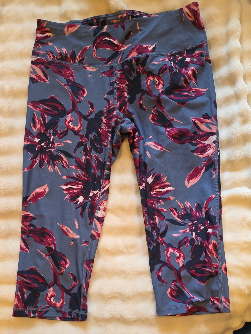 DSG Floral Capri Leggings in Blue and Pink